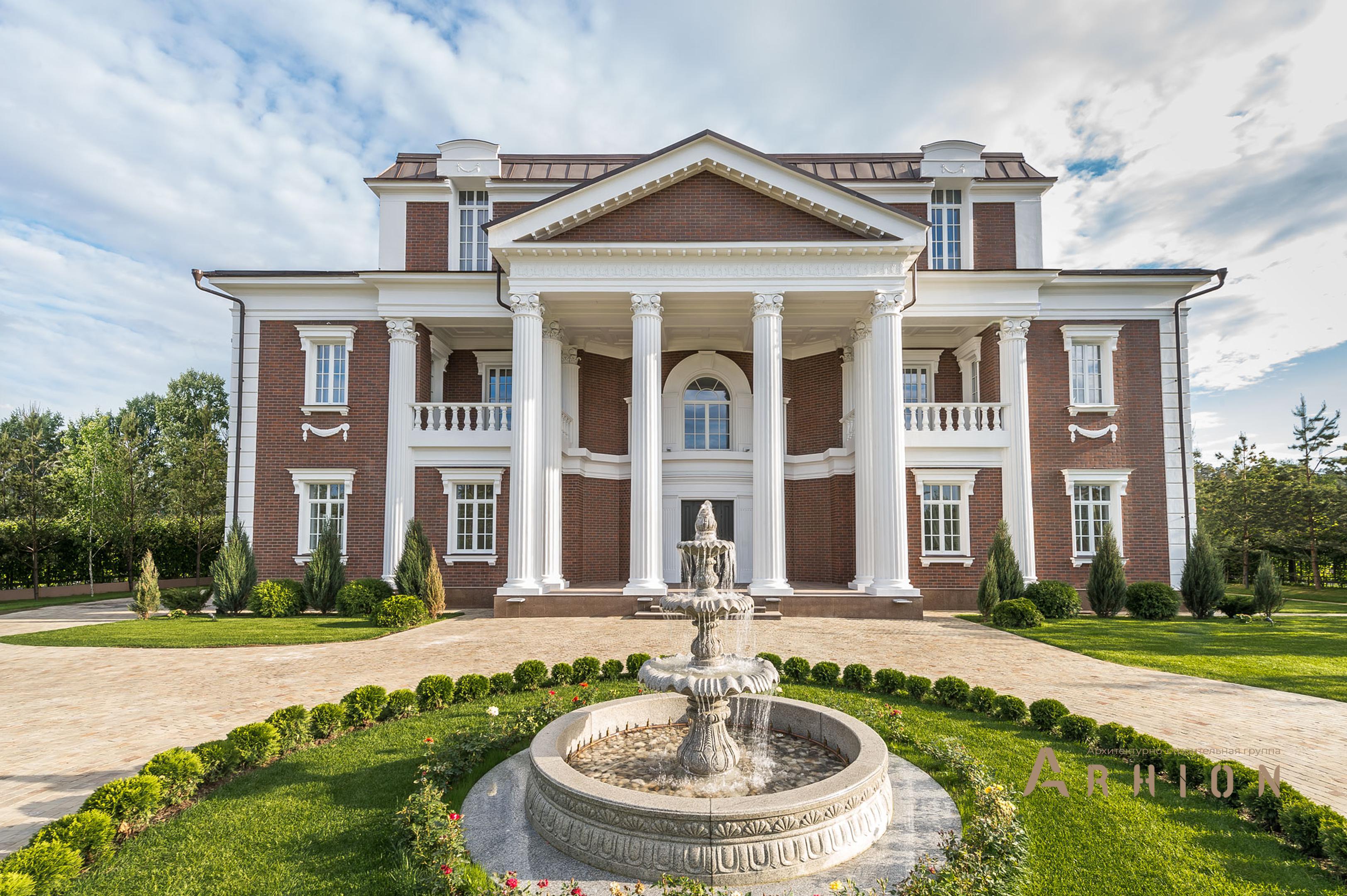 1. Проект трехэтажного дома в классическом стиле с многоскатной кровлей, gk-01, площадью - 1200 кв c сауной, терассой, эркером, вторым светом