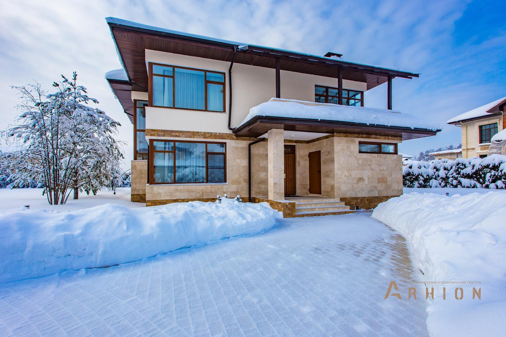 1. Проект двухэтажного дома в современном стиле с четырехскатной, gk-08, площадью - 252 кв c терассой, балконом