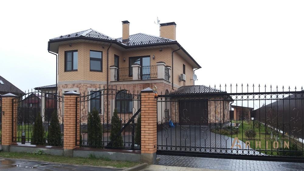 3. Проект двухэтажного дома в современном стиле с многоскатной кровлей, kr-241, площадью - 242 кв c терассой, балконом, гаражом, эркером