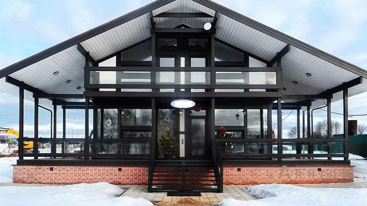 3. Проект одноэтажного дома в стиле фахверк с двускатной кровлей, kr-275, площадью - 202 кв c мансардой, терассой, балконом